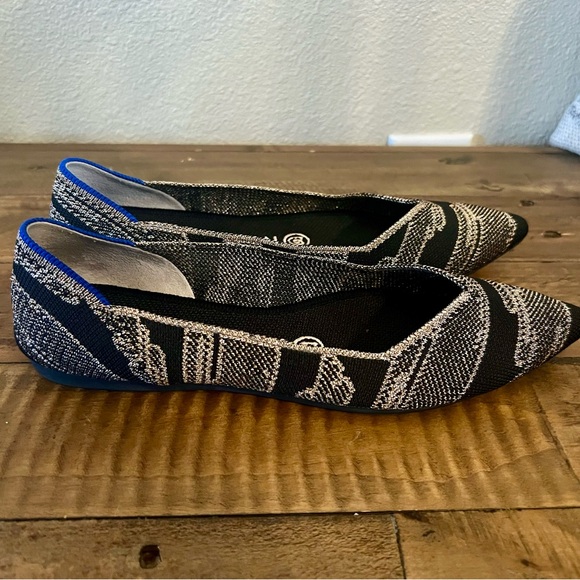 EUC Rothy’s Golden Shimmer Points Size 7 - Picture 5 of 8